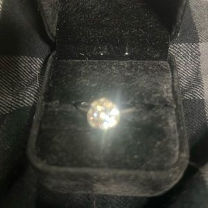 3kt moissanite ring